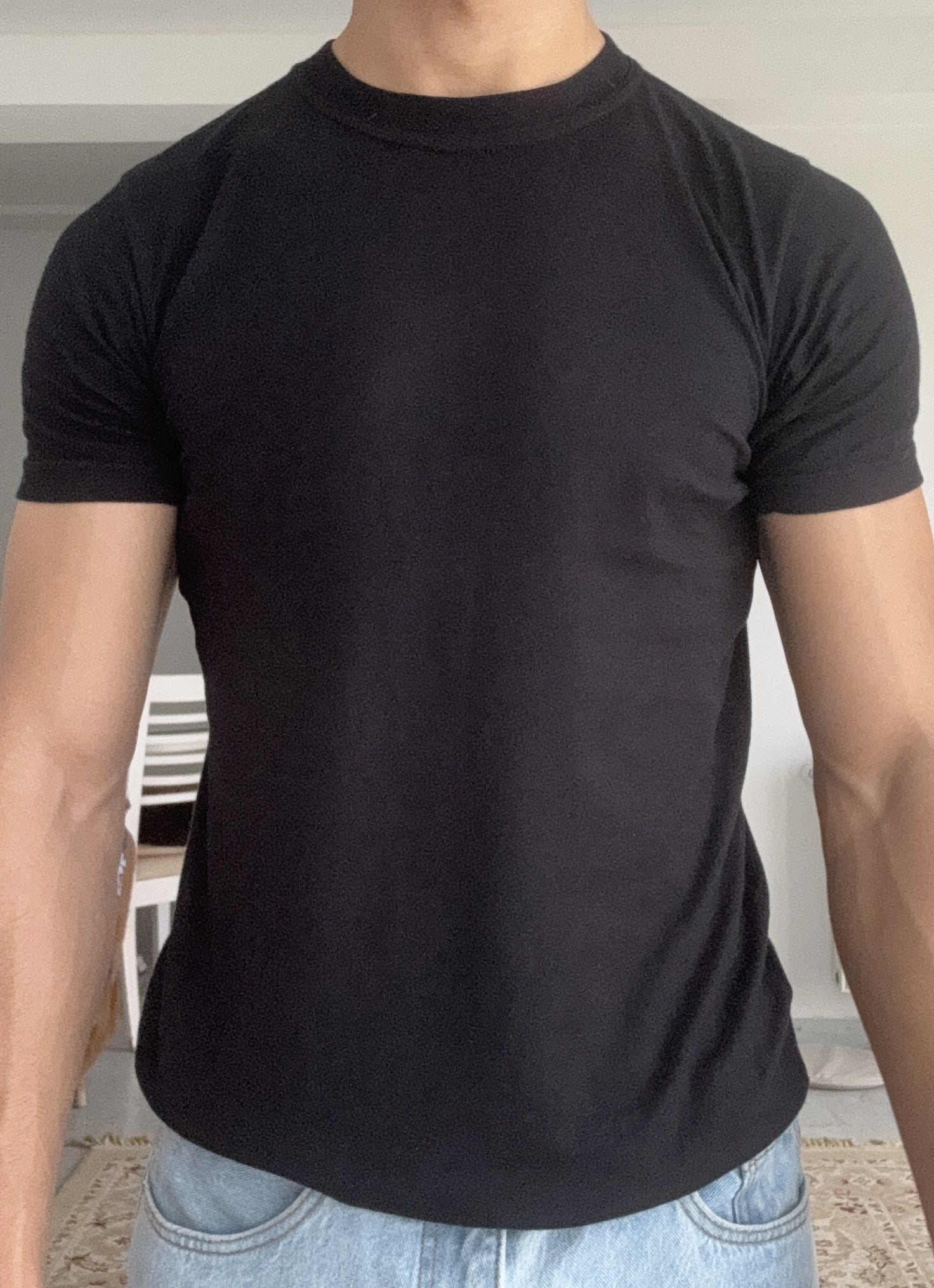 BLACK SLIM-FIT TSHIRT