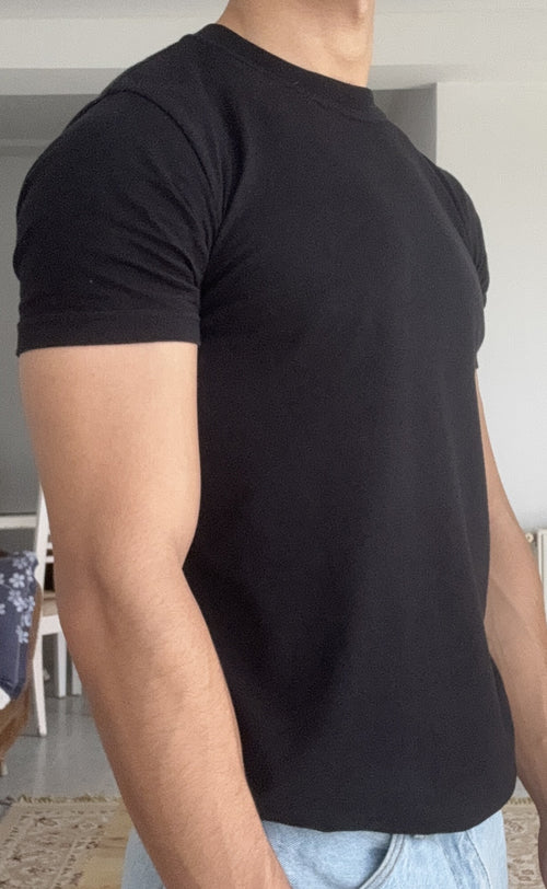 BLACK SLIM-FIT TSHIRT